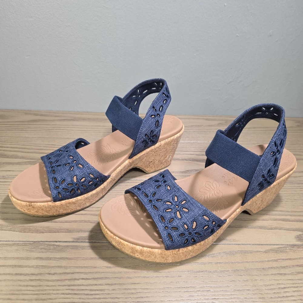 Skechers Womens Brystol Beach Bliss Navy Blue Floral Wedge Heel Size 9.5 NEW